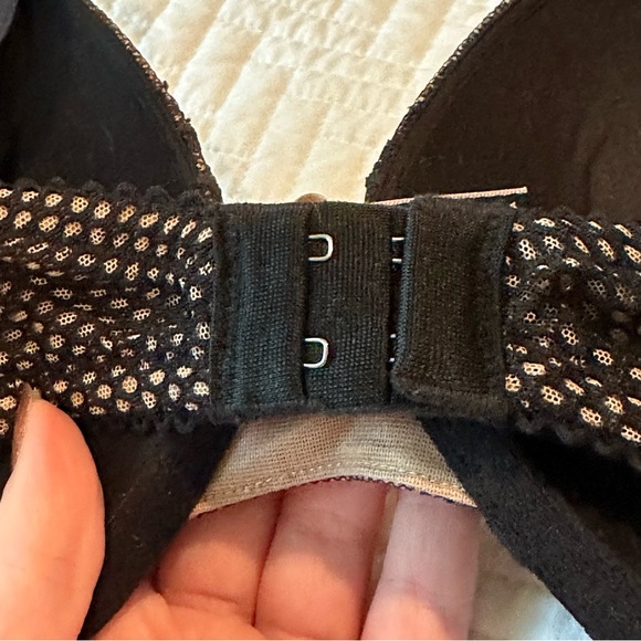 Victoria’s Secret Very Sexy Push-Up Bra Size 38DD - Picture 2 of 7